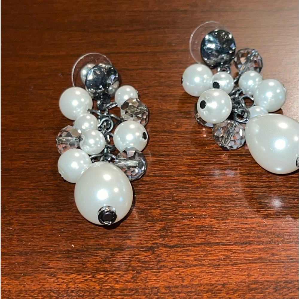 🤑🤑🤑 5 FOR $35 🤑🤑🤑 Faux Pearl Cluster Dangle Earrings